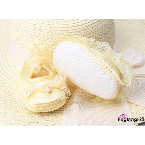 Giày ren công chúa chống trượt cho trẻ sơ sinh