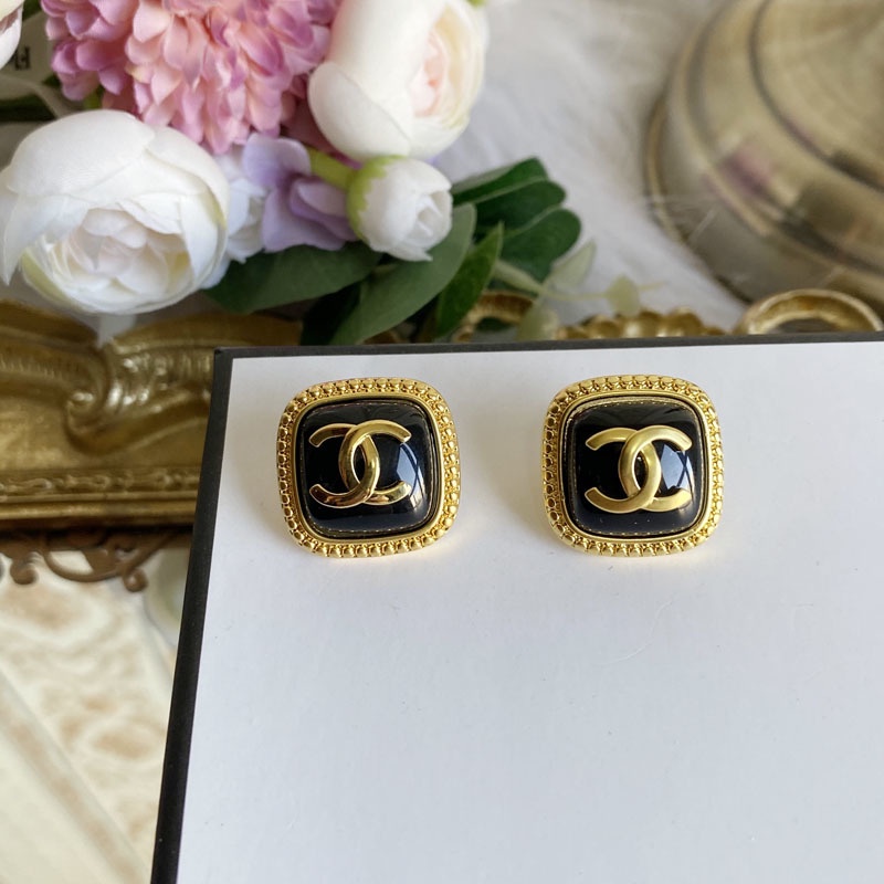 Bông Tai Chữ Bằng Thép Titanium Thời Trang Cho Nữ