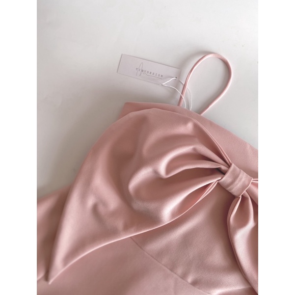 Đầm xoè hồng Tiểu Design phom dài hai dây