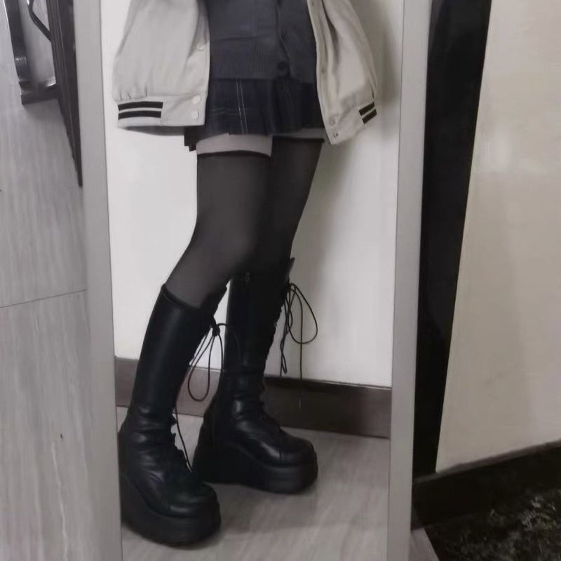 GOTHIC PLATFORM BOOTS - BỐT ĐÙI THẮT DÂY ĐẾ CAO 10CM