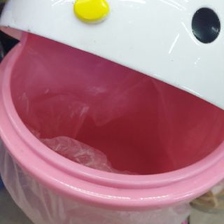 Thùng rác Doraemon/ Hellokitty để văn phòng