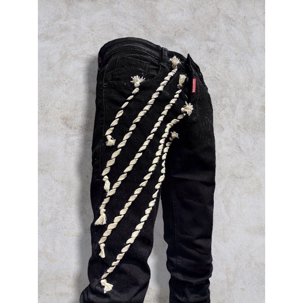 QUẦN JEANS ĐEN TRƠN BỆN THỪNG MADE BY TAS