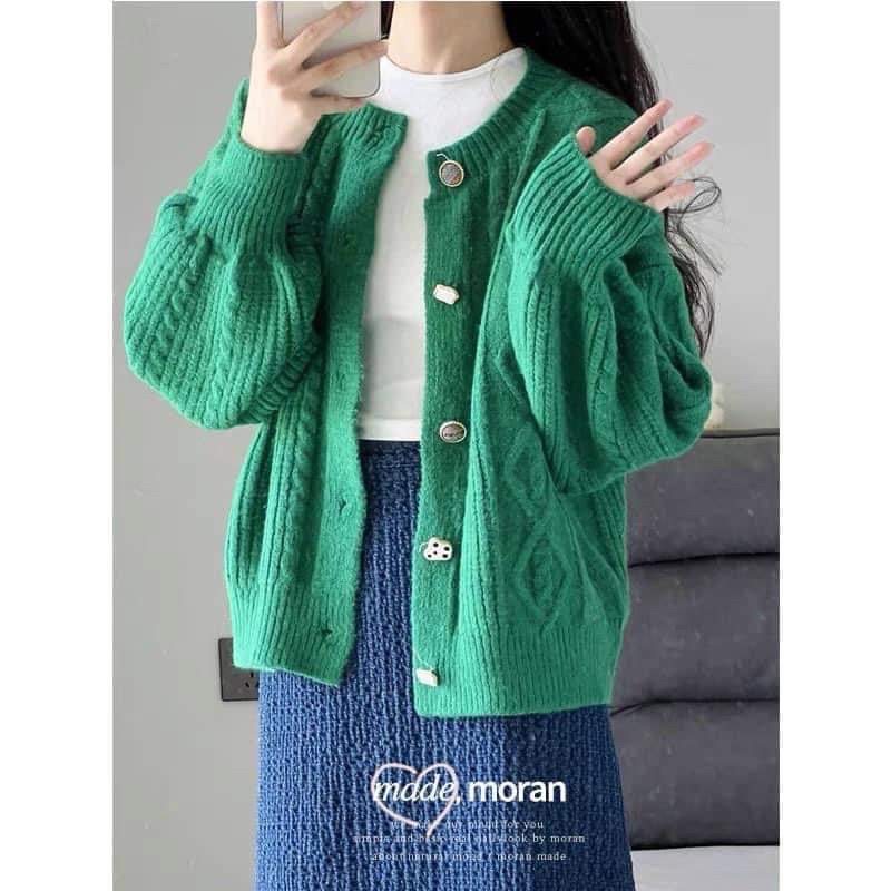 ÁO CARDIGAN XANH TAY BO, CÚC HOẠ TIẾT KHÁC NHAU NỔI BẬT