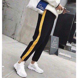 Quần Sọc Vàng Thể Thao
