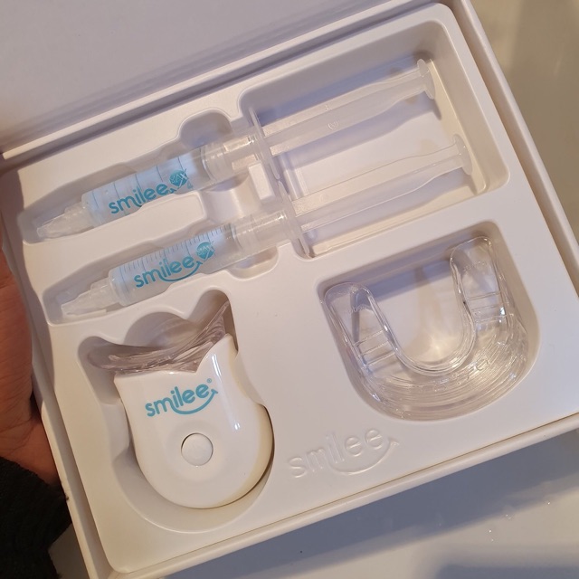 Smilee - Bộ Kit Làm Trắng Răng Tại Nhà