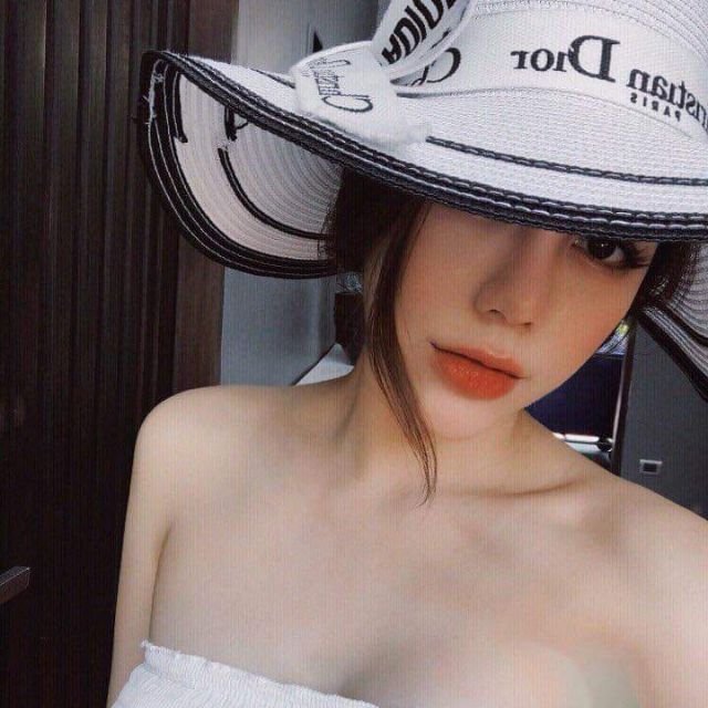 Nón mũ rộng vành đi biển hà nội
