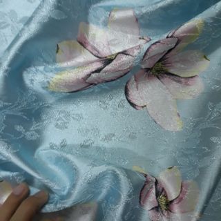 Vải gấm họa tiết hoa