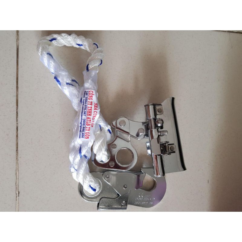 KHÓA HÃM CHỐNG TRƯỢT