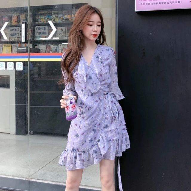 Đầm vạt chéo xòe