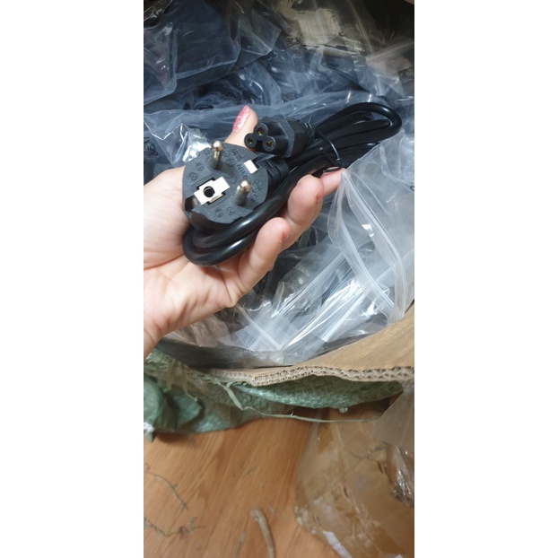 Dây nguồn 3 lỗ cho sạc laptop 1.5m