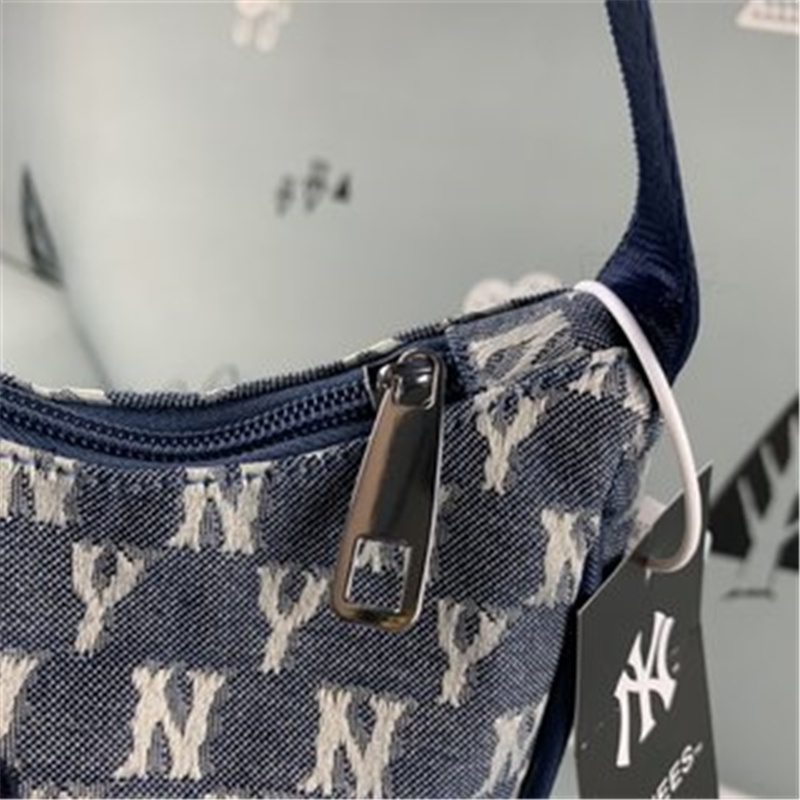 Goods In Stock MLB Retro Printing Fashion All-match Canvas Shoulder Bag Underarm Bag Casual Bag Female Handbag