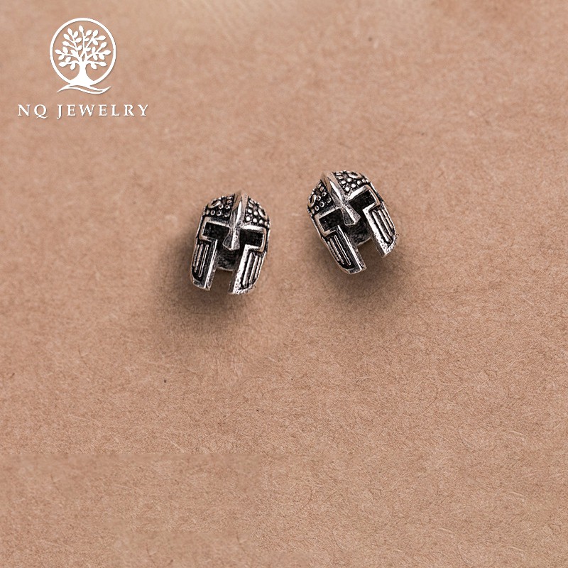 Charm bạc hình mũ giáp chiến binh xỏ ngang - NQ Jewelry