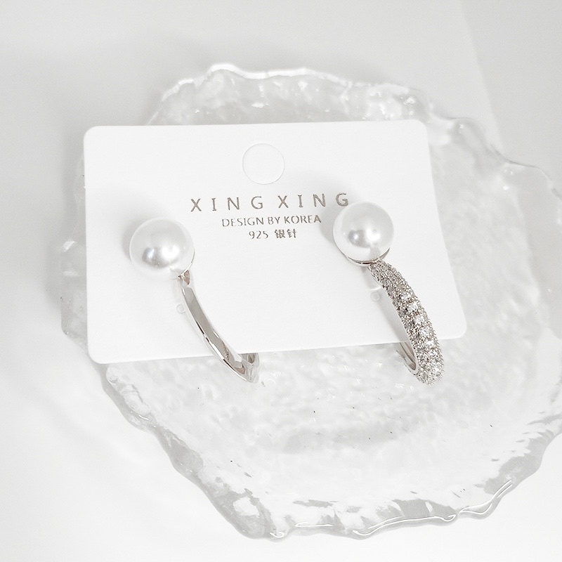 bông tai khoen tròn đính hạt châu cá tính