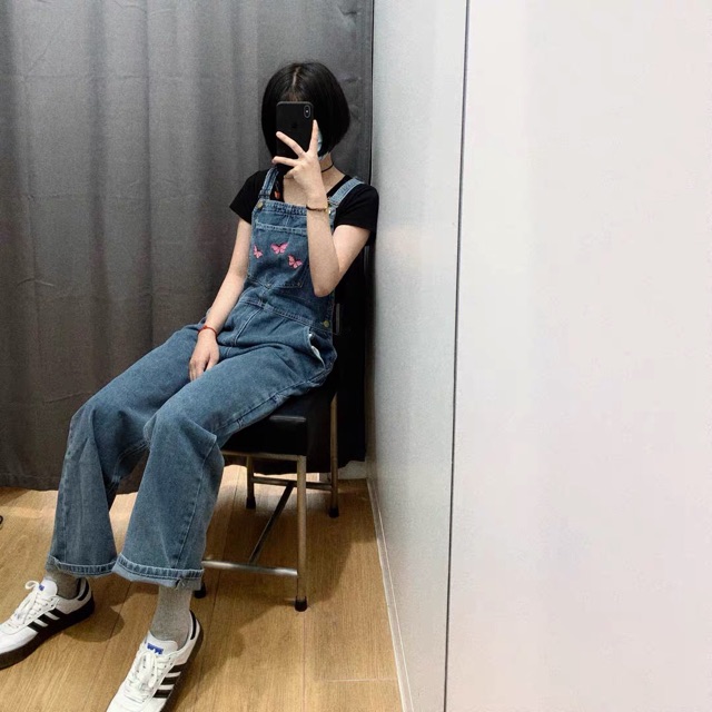 [KÈM ẢNH THẬT + SẴN] yếm quần bò jeans xanh dài dáng suông rộng túi ngực thêu hình xinh xắn ulzzang hàn quốc | BigBuy360 - bigbuy360.vn