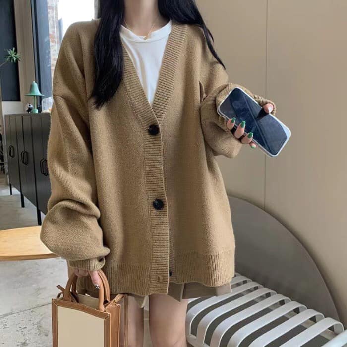 Áo Khoác Len Cardigan Ulzzang Tay Dài Cổ V Dáng Rộng Nâu Basic Hot Thu Đông 2022 - Free Size Dễ Phối Đồ