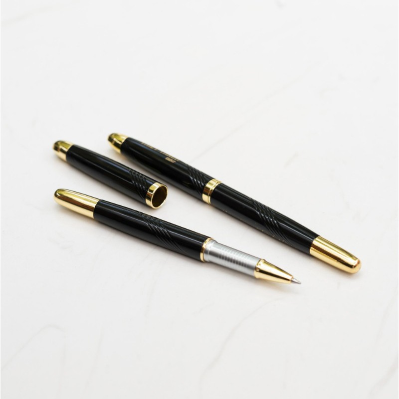 Bút ký doanh nhân CEO 001, ngòi 0.5 mm, mực đều mịn ở mọi góc nghiêng