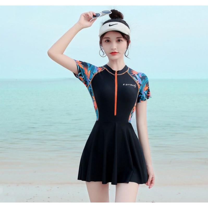 Siêu Sale Đồ bơi kiểu váy cho nữ ngắn tay 40-70kg, có lót đùi và mút ngực mẫu dây kéo cam phối hoa