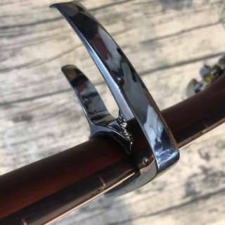 Capo đàn guitar cao cấp(có móc rút chốt hỗ trợ thay dây đàn)