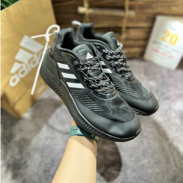 Giày Thể Thao Adidas Alphamaga  Black, Giày Chạy bộ phối màu đen.