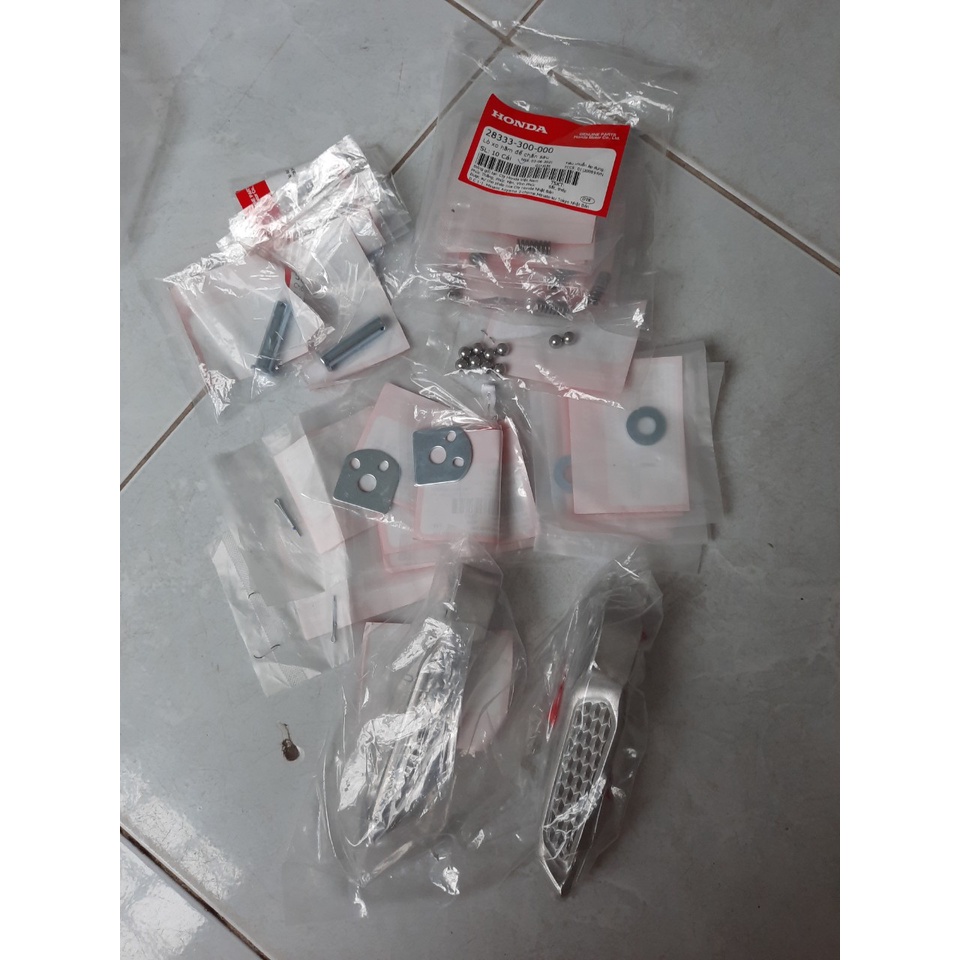 GÁC CHÂN SAU, ĐỂ CHÂN SAU VISION 2021 ZIN HÃNG