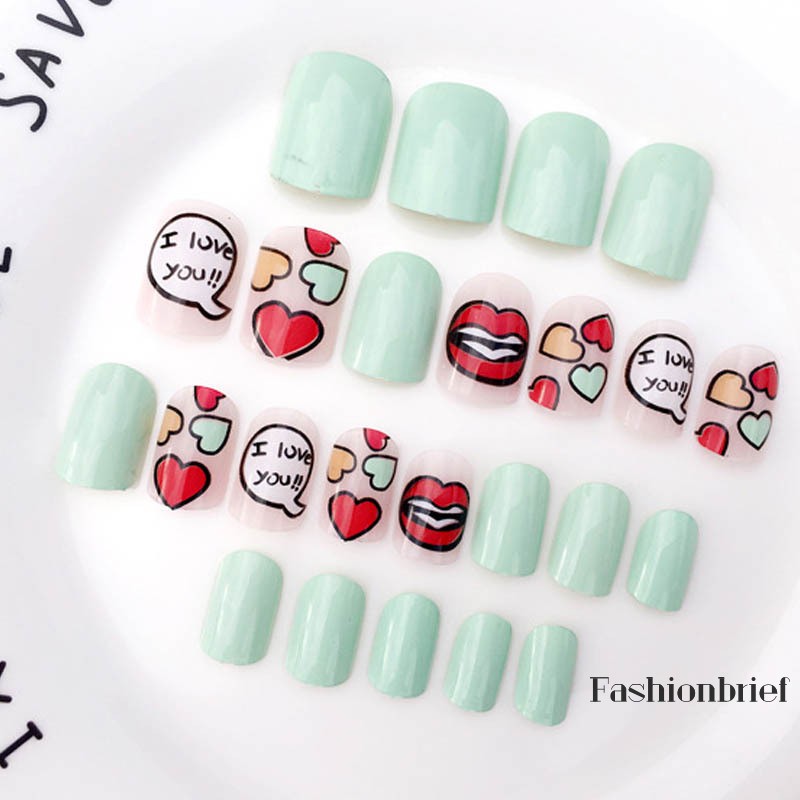 [Hàng mới về] Set 24 đầu móng giả ngắn vuông màu trắng xanh phối trái tim đôi môi đỏ đáng yêu