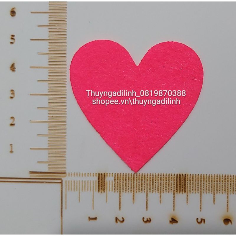 Sét 30 trái tim vải nỉ 5cm mầm non