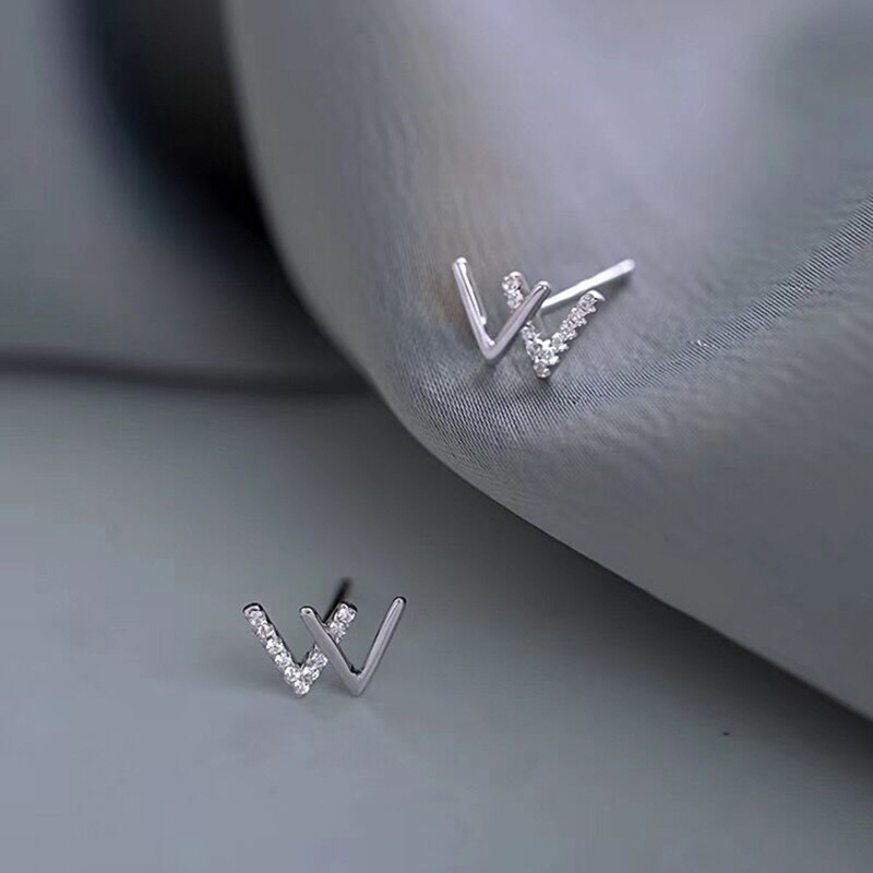 Khuyên tai chữ W đính đá zircon phong cách Hàn Quốc cho nữ