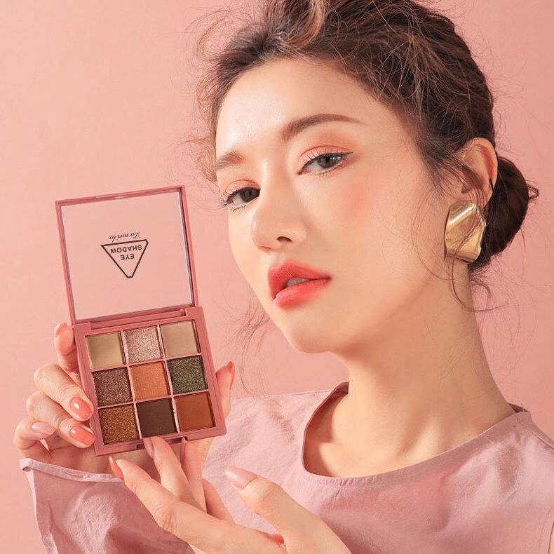 [Hàng mới về] Bảng phấn mắt 9 màu sắc tông lì/ ánh nhũ lên màu cực chuẩn