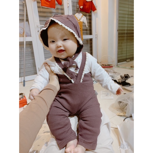 yếm ren xinh bé gái Hàn quốc
