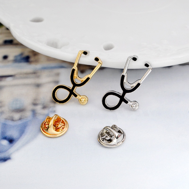 Ghim cài áo QIHE JEWELRY hình ống nghe bác sĩ sáng tạo thời trang