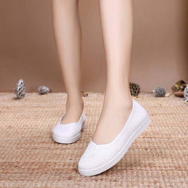 Giày y tá nữ mềm dưới phẳng phẳng 2019 giày đẹp mới giày nhỏ màu trắng cũ giày vải Bắc Kinh làm việc giày nữ