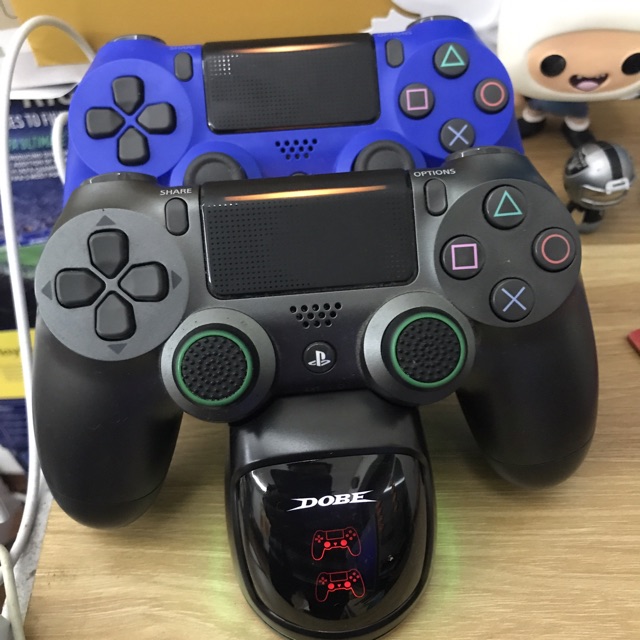 Phụ kiện PlayStation4 : Dock sạc cho 2 tay cầm DualShock4 (loại có đèn báo)