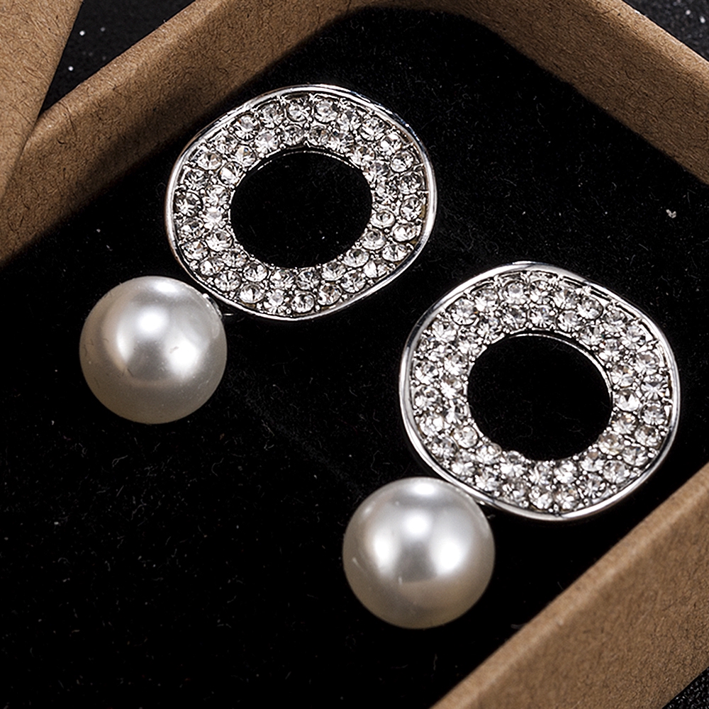 Bông tai dạng xỏ hình tròn đính đá và hạt ngọc trai lớn nhân tạo phong cách Hàn Quốc thanh lịch thời trang