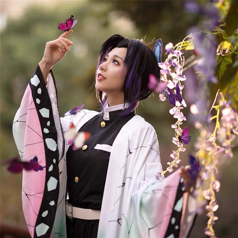 Kimetsu no Yaiba: Trùng trụ Kochou Shinobu khoe vẻ gợi cảm khó cưỡng qua  loạt ảnh cosplay đẹp mê hồn