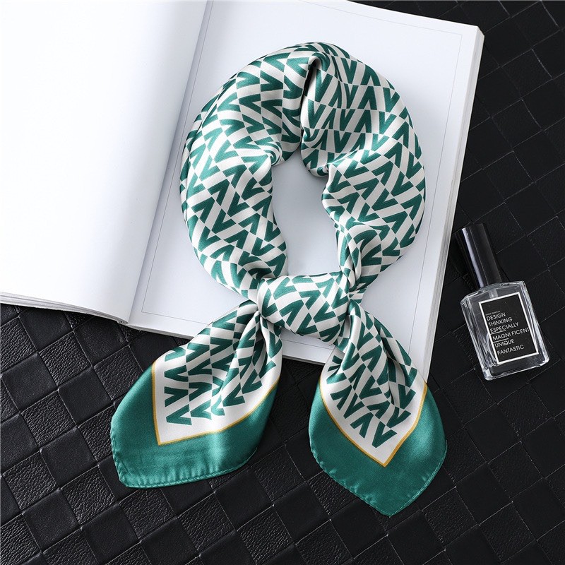 Khăn vuông đơn giản.