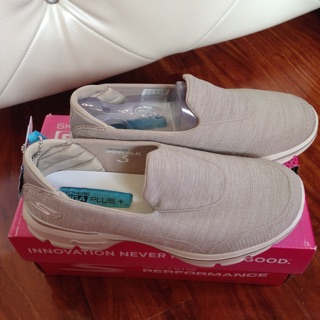 Giày skechers size 36,37
