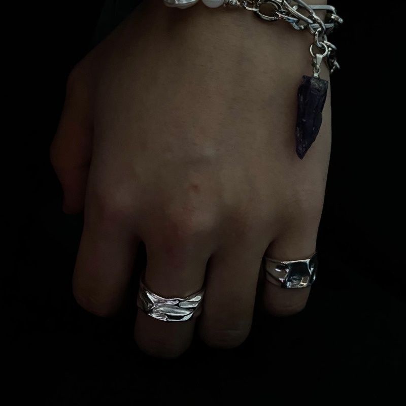 Nhẫn thiết kế mới lạ phong cách hip hop dành cho cả nam và nữ