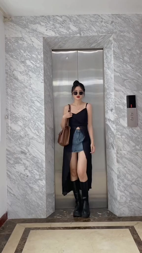 [Sẵn/Video] Áo 2 Dây Đũi Xẻ Tà Dáng Dài Vạt Cách Điệu Rose Top | BigBuy360 - bigbuy360.vn