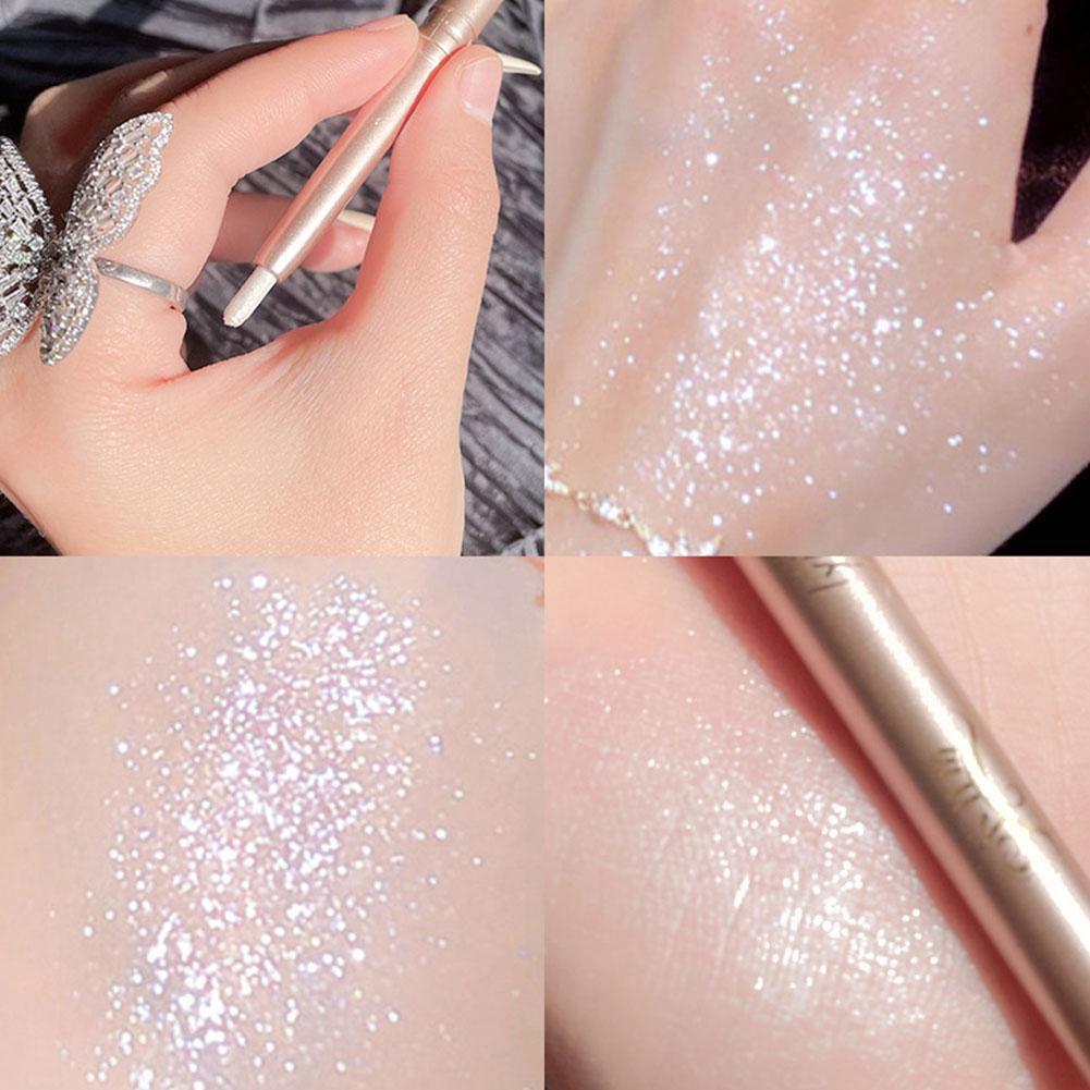 Bút nhũ bắt sáng dùng để trang điểm mắt hoặc bắt sáng cho khuôn mặt tiện dụng