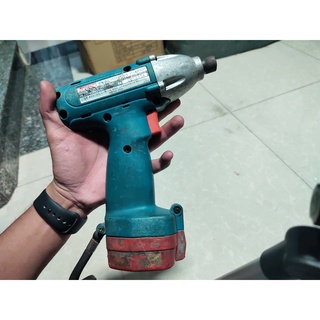 Máy bắn vít pin nhật bãi makita 6913d 12v