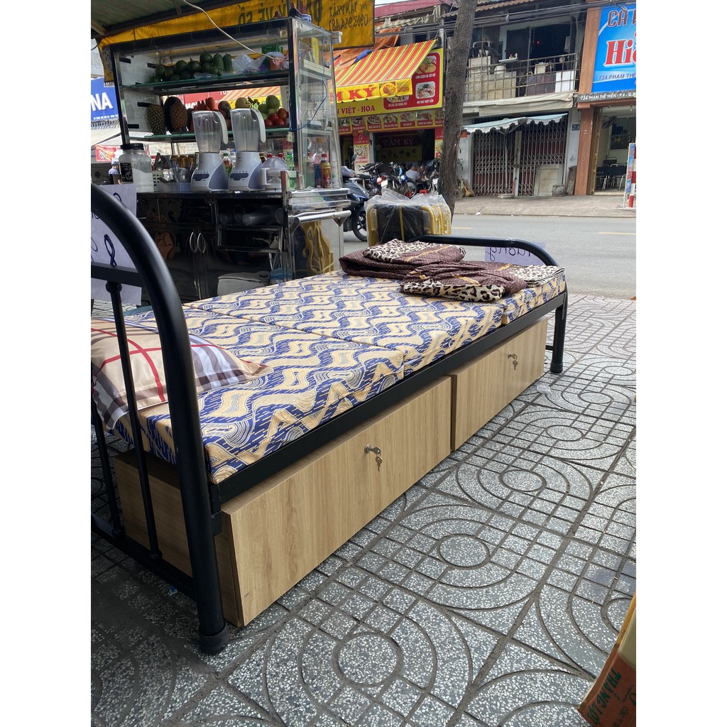 Giường ngủ bằng sắt
