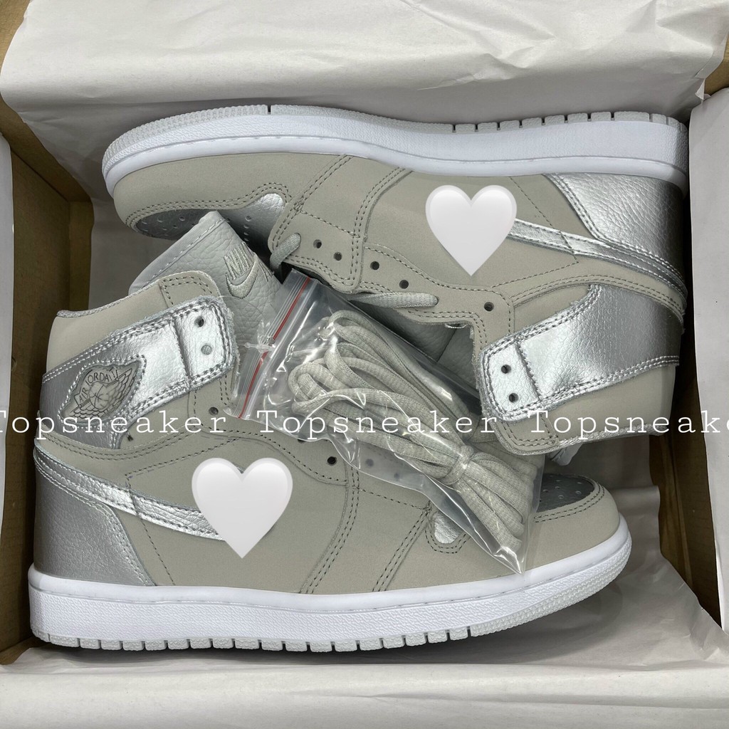 Giày Sneaker Jordan 1 Bạc Bóng