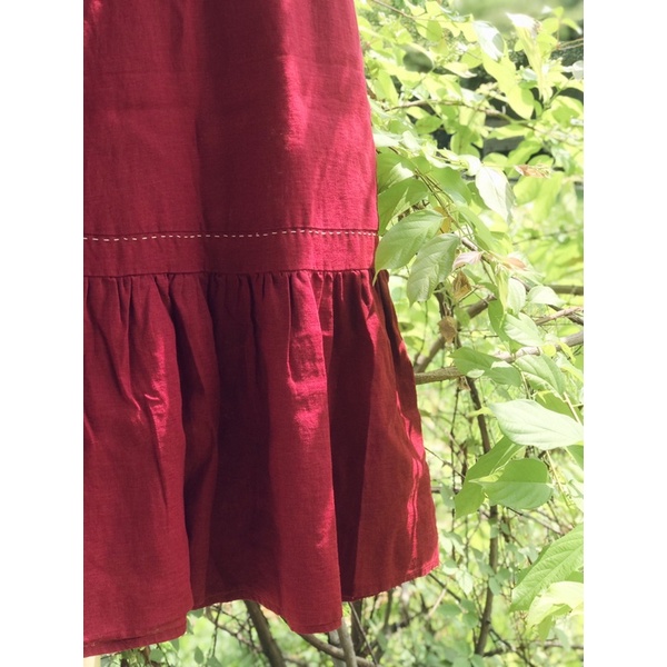 Đầm Linen tưng sát nách thêu tay - Nhà Của Moon