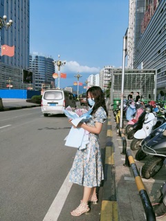 Váy Hoa Xẻ Tà