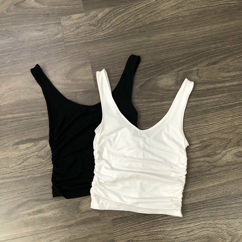 Áo F21 khuy cài trước ạ