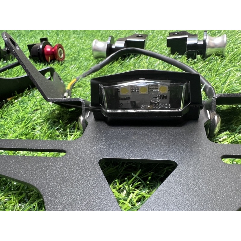 Pát biển số gập CB150r, CB300r, CB650r, CBR650r