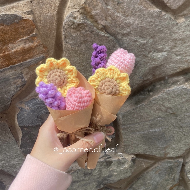 Bó hoa bằng len mini handmade