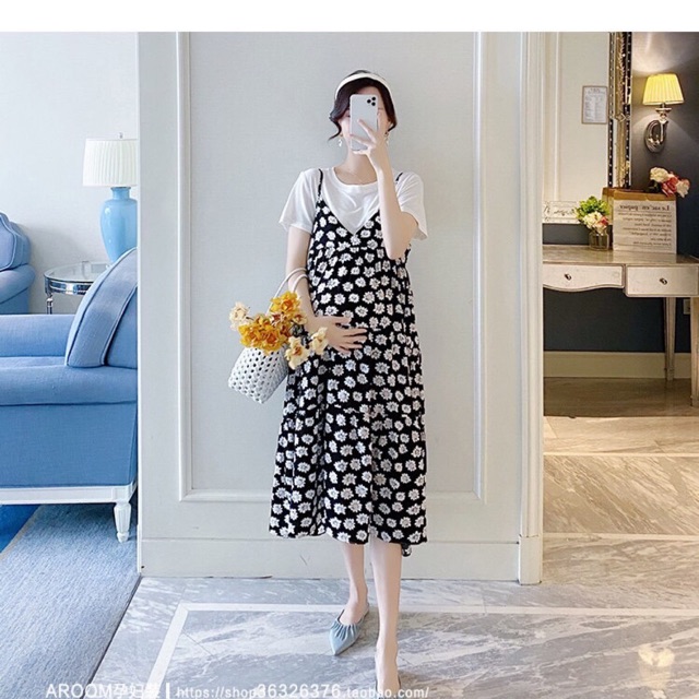 Váy yếm hoa xinh