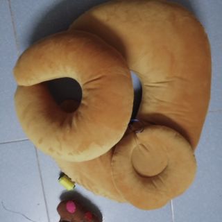Gối cho con bú