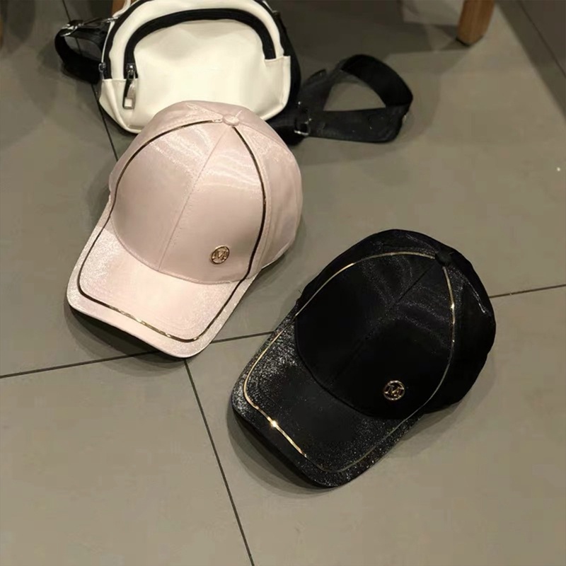 Mũ Lưỡi Trai Vải Satin In Chữ M Phong Cách Hip Hop Thời Trang Xuân Hè Cho Bạn Gái